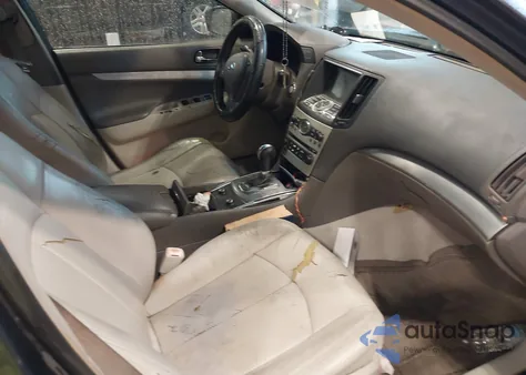 2011 Infiniti G37 Journey z USA, uszkodzony, nr VIN JN1CV6AP1BM506948